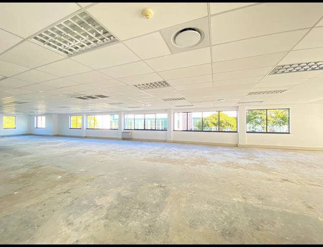 456M² OFFICE TO LET IN FOURWAYS